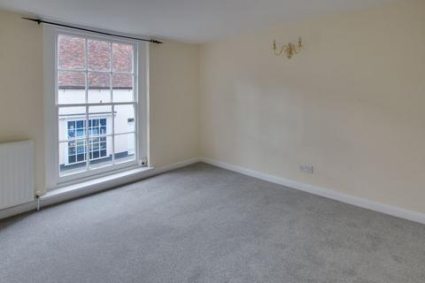 3 bedroom maisonette to rent, Palace Street, Canterbury CT1