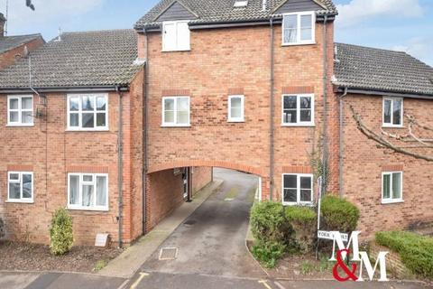 1 bedroom flat to rent, YORK COURT