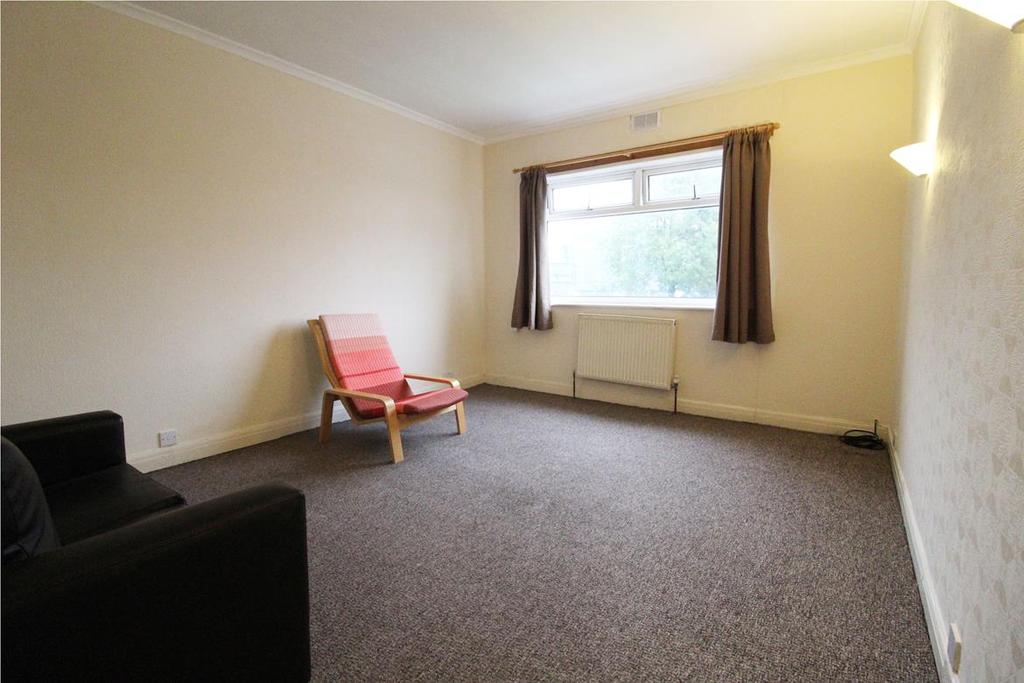 Kingsway, East Didsbury, M20 2 bed flat £750 pcm (£173 pw)