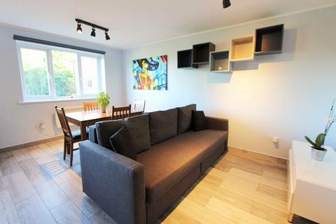 2 bedroom flat to rent, Bream Close, Tottenham, London, N17