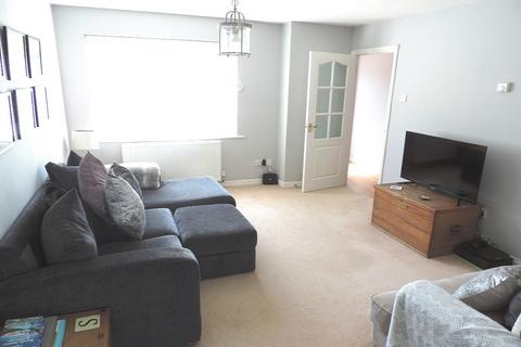 3 bedroom terraced house to rent, Deep Spinney, Biddenham