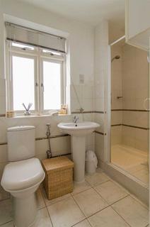 1 bedroom apartment to rent, Queens Gate, London