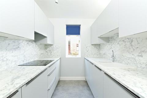 2 bedroom apartment to rent - Paynes Court, High Street, Buckingham, MK18