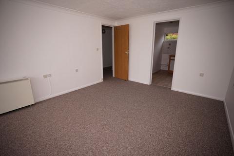 1 bedroom flat to rent, Knightthorpe Court Burns Road Loughborough Leicestershire