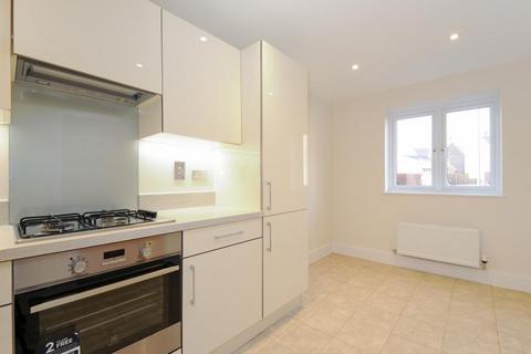 3 bedroom semi-detached house to rent - Lakeland Drive,  Aylesbury,  HP18