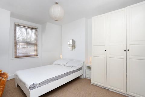 2 bedroom apartment to rent, Whitehall Park, Archway N19