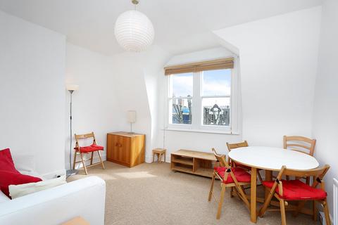 2 bedroom apartment to rent, Whitehall Park, Archway N19