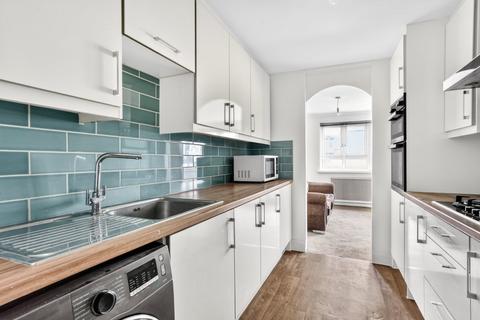2 bedroom apartment to rent, Cheesemans Terrace, West Kensington W14