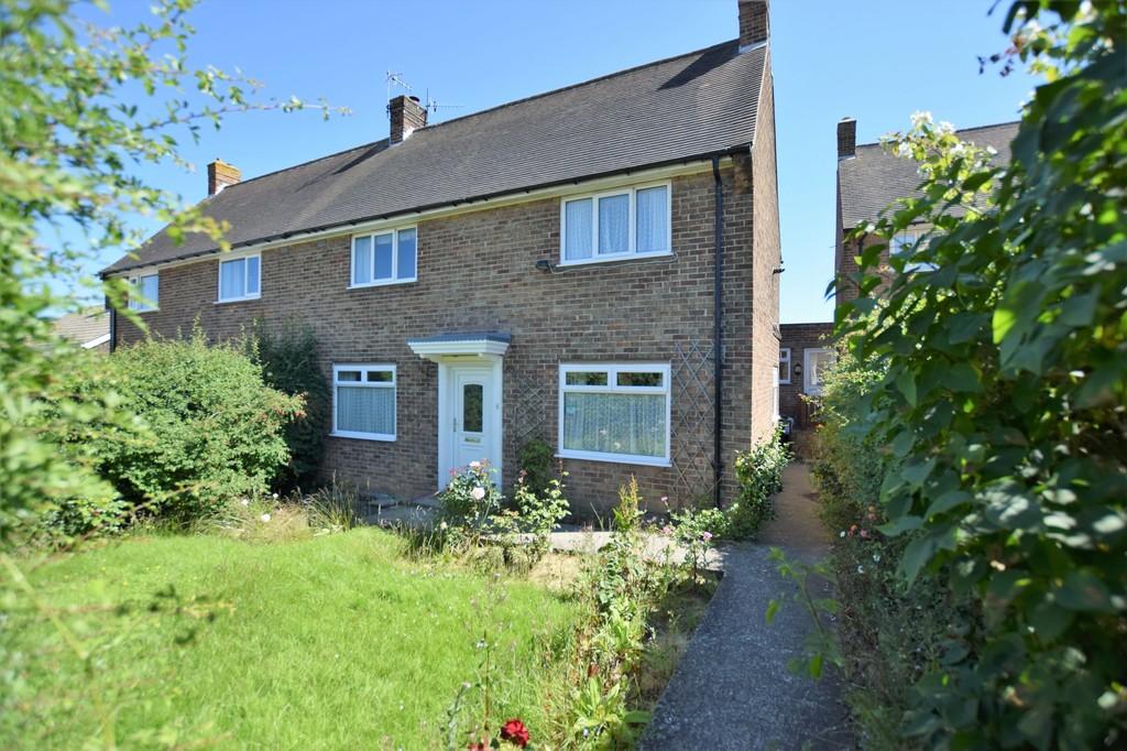Moor Lane, Scarborough 3 bed semidetached house £135,000