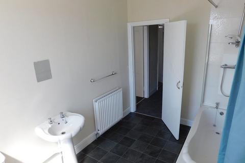 2 bedroom flat to rent, Old Durham Road, Gateshead