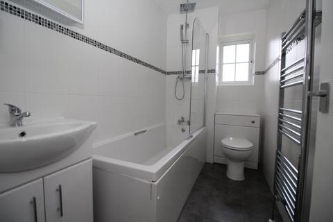 2 bedroom semi-detached house to rent, Wheatlands, Titchfield Common