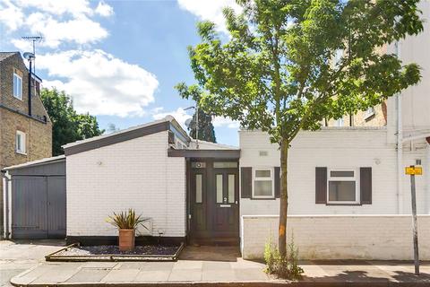 Lunns Cottage Mortlake Sw14 2 Bed Detached House 780 000