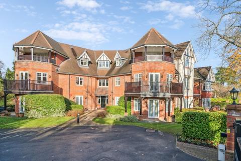 2 bedroom flat to rent, Heritage Gate, 36 North Park, Gerrards Cross, Buckinghamshire