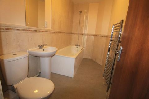 2 bedroom flat to rent, Royal Crescent, Weston-super-Mare