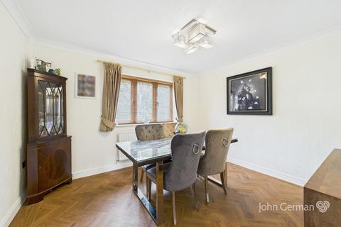 34 Ashdale Close, Stapenhill, Burton-on-trent, DE15 9HN