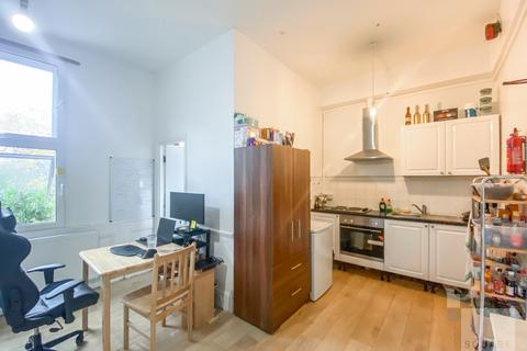 Studio for sale, Holloway Road, Holloway, London, N7