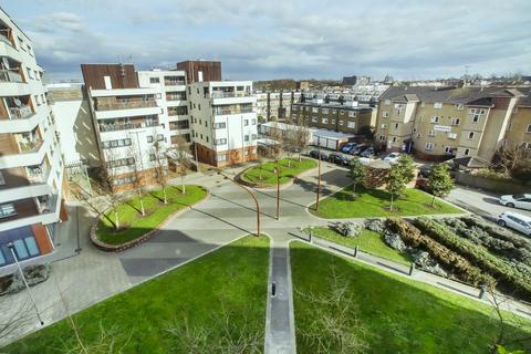 2 bedroom flat to rent, Cottage Road, Islington, N7