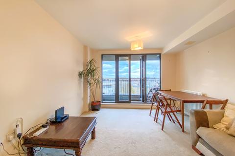 2 bedroom flat to rent, Cottage Road, Islington, N7