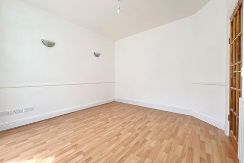 4 bedroom terraced house to rent, Allens Road, Enfield, EN3