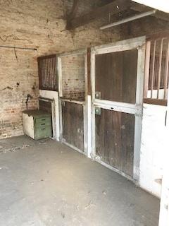 Equestrian property to rent - Romford