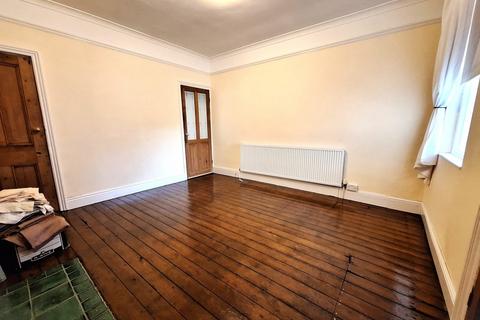 3 bedroom terraced house to rent, Northfield Road, Crookes