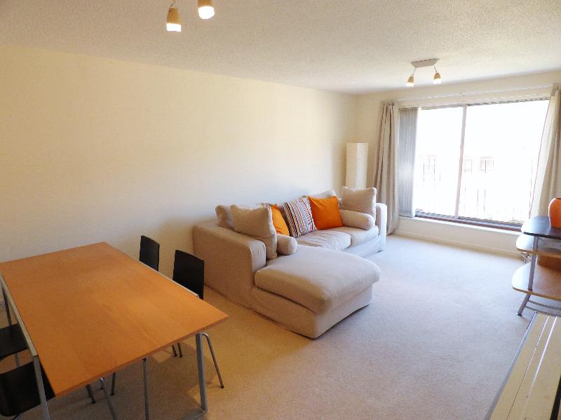 Apartment in Edinburgh - View 2