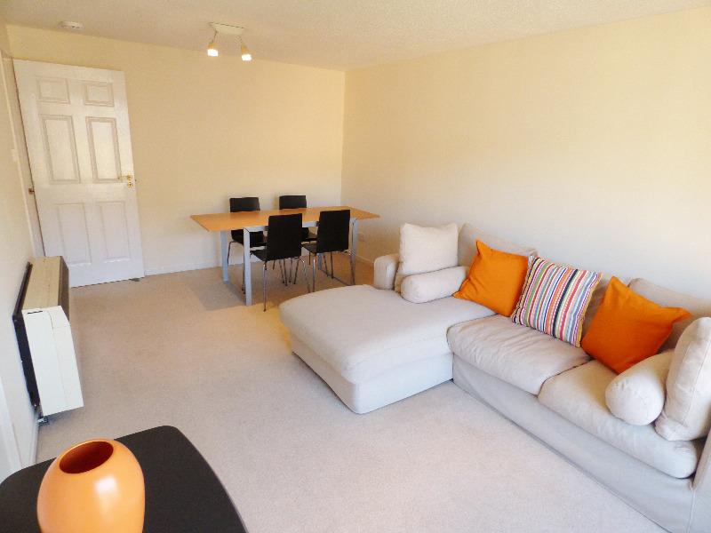 Apartment in Edinburgh - View 3