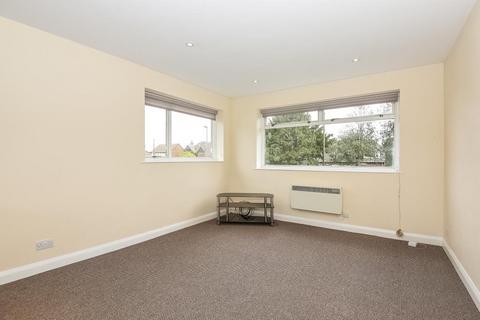 2 bedroom apartment to rent, Green Street,  Sunbury,  TW16