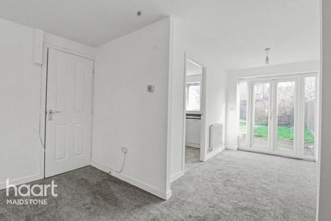 4 bedroom terraced house to rent, Furfield Chase, Maidstone