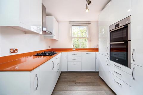 3 bedroom flat to rent, Maida Avenue, Little Venice, W2