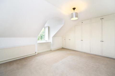 3 bedroom flat to rent, Maida Avenue, Little Venice, W2