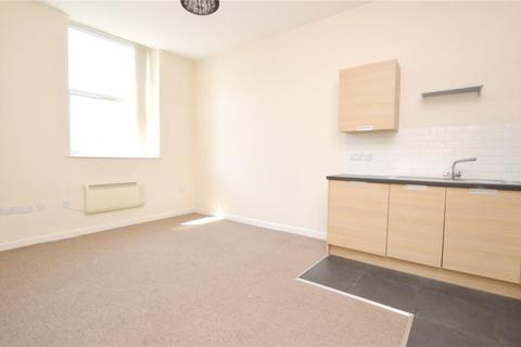 2 bedroom apartment for sale, St Vincent Court, Pudsey, Leeds, West Yorkshire