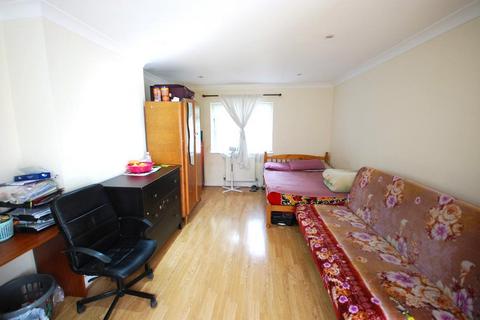 3 bedroom semi-detached house to rent, CHRISTCHURCH AVENUE, WEMBLEY, MIDDLESEX, HA0 4DU