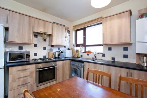 4 bedroom apartment to rent - Cromer Street, King's Cross, WC1H