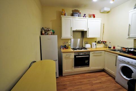 4 bedroom flat to rent, Morrison Street, Haymarket, Edinburgh, EH3