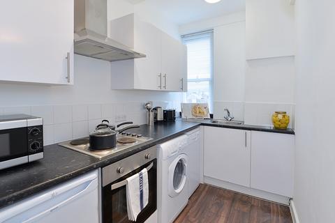 2 bedroom flat to rent, Hill Street, Mayfair, London W1J