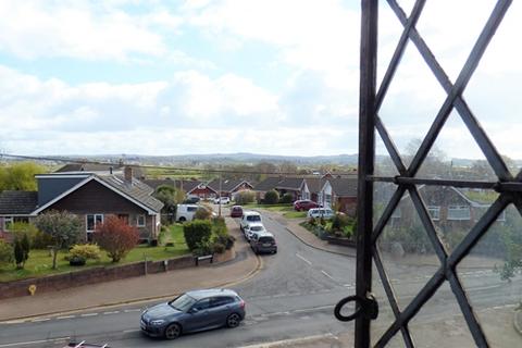 1 bedroom flat to rent, Exminster - Characterful One Bedroom First Floor flat
