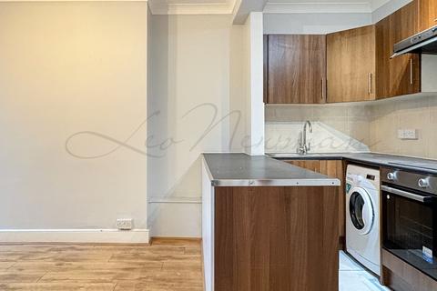 3 bedroom duplex to rent, Fernhead Road, West Kilburn, W9