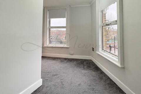 3 bedroom duplex to rent, Fernhead Road, West Kilburn, W9
