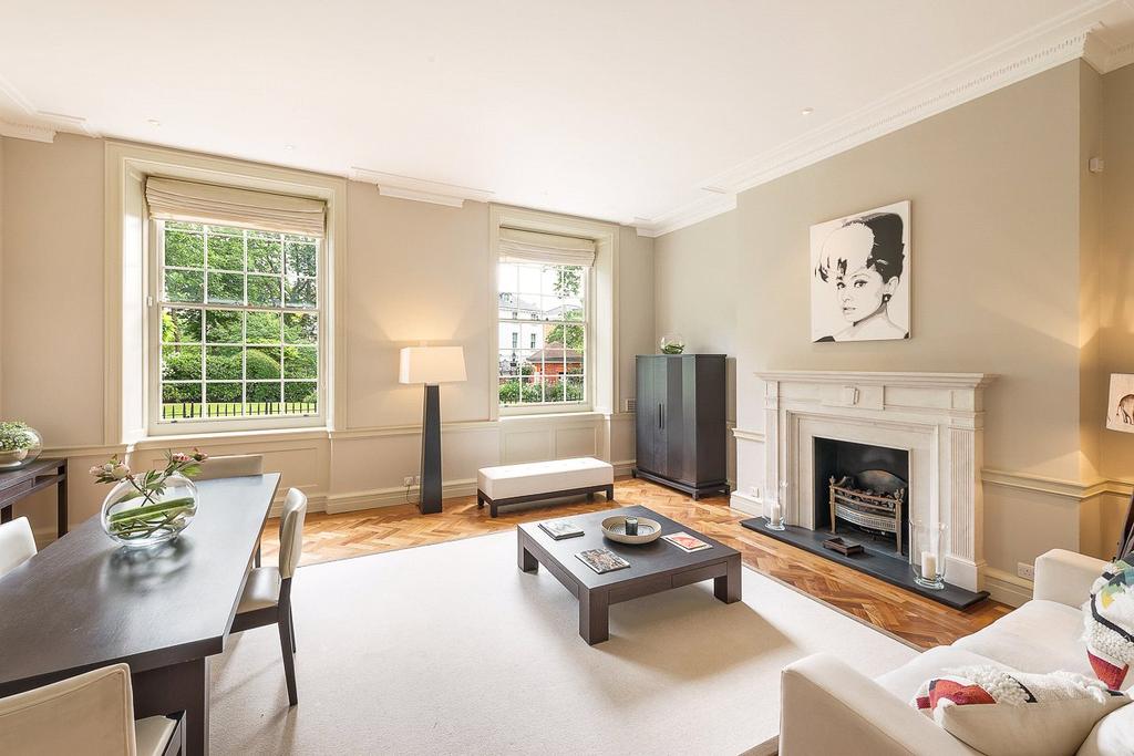 Academy Gardens, Duchess of Bedfords Walk, Kensington, London 2 bed