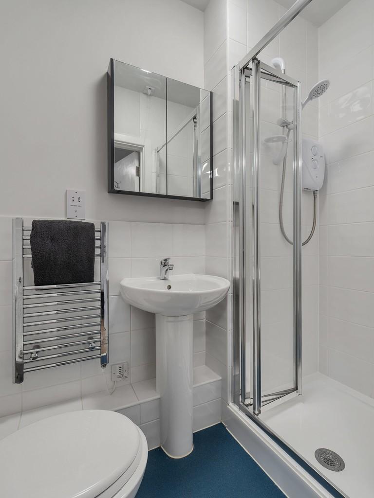 White-Lodge-Interior-12-scaled