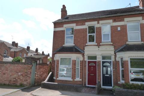 2 bedroom end of terrace house to rent, Wolverton Road, Worcester