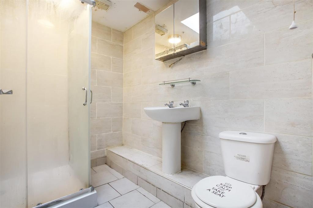 Bathroom combined W.C