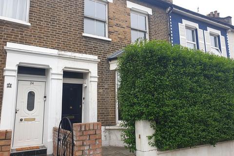 3 bedroom house to rent, Letchford Gardens, College Park, London