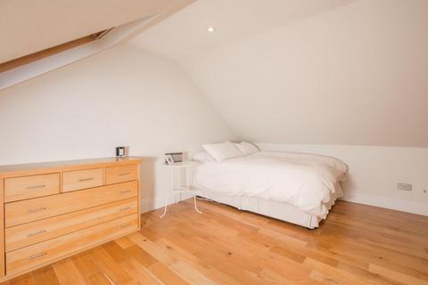 3 bedroom maisonette to rent, Keslake Road, Queens Park, London