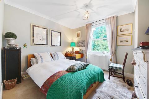 2 bedroom flat to rent, Chevening Road, Queens Park, London
