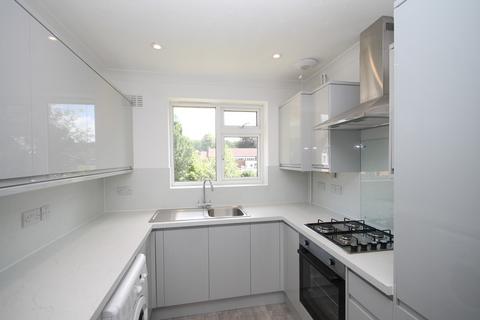 2 bedroom maisonette to rent, RUSSELL COURT, LEATHERHEAD KT22