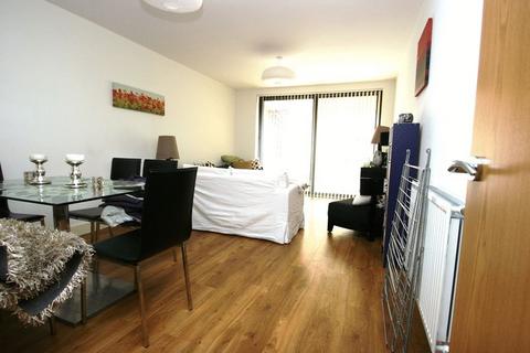 3 bedroom apartment to rent, Nelson Walk, London E3