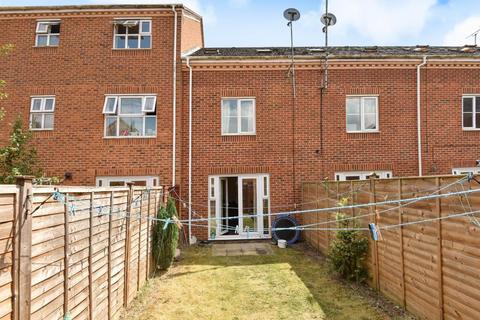 3 bedroom townhouse to rent, Banbury,  Oxfordshire,  OX16