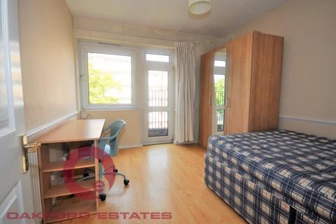 3 bedroom flat to rent, Harrington Street, Euston, London NW1